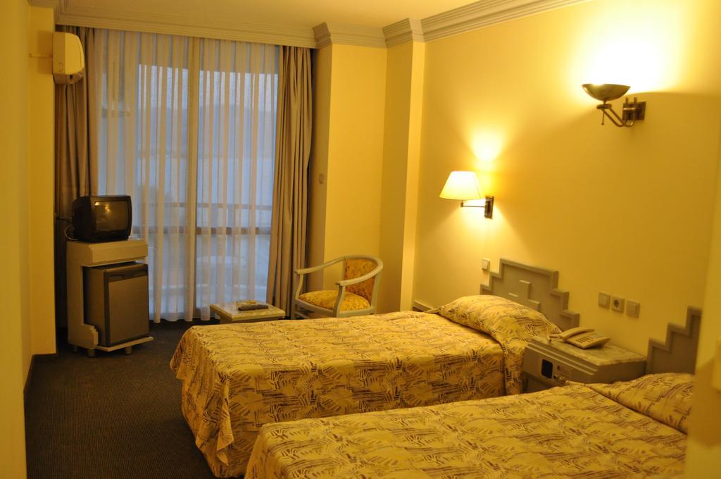 Grand Ozcelik Hotel Kuşadası